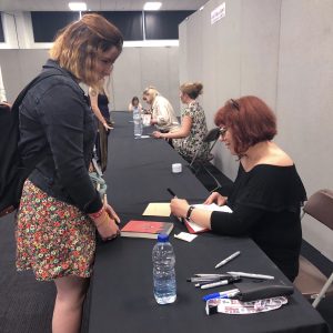 Meeting Victoria Schwab at YALC