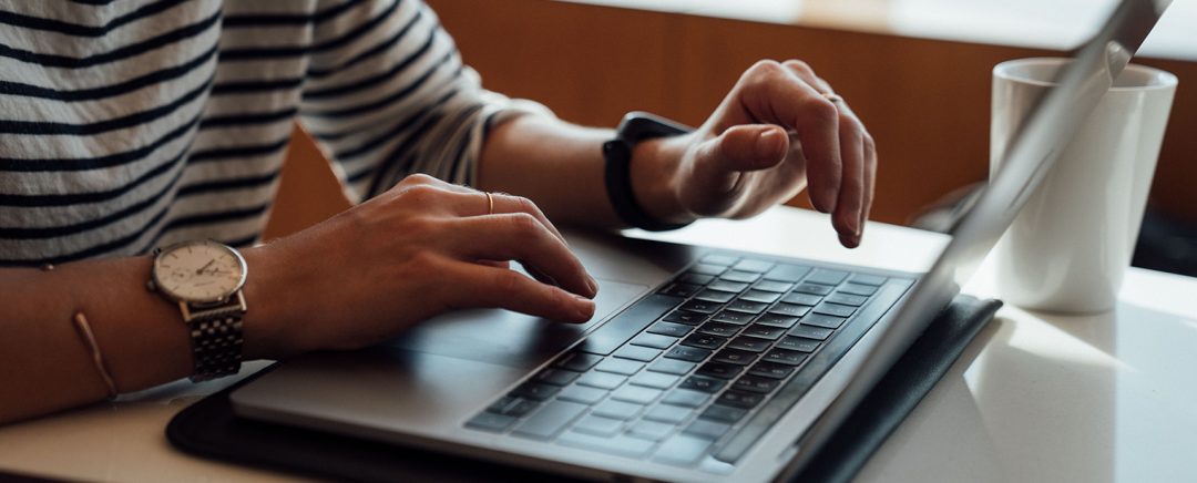 How to support your favourite bloggers and vloggers