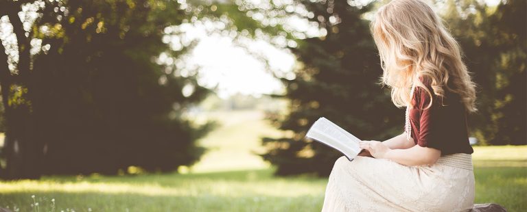 Judging a book by its cover | Book Tag