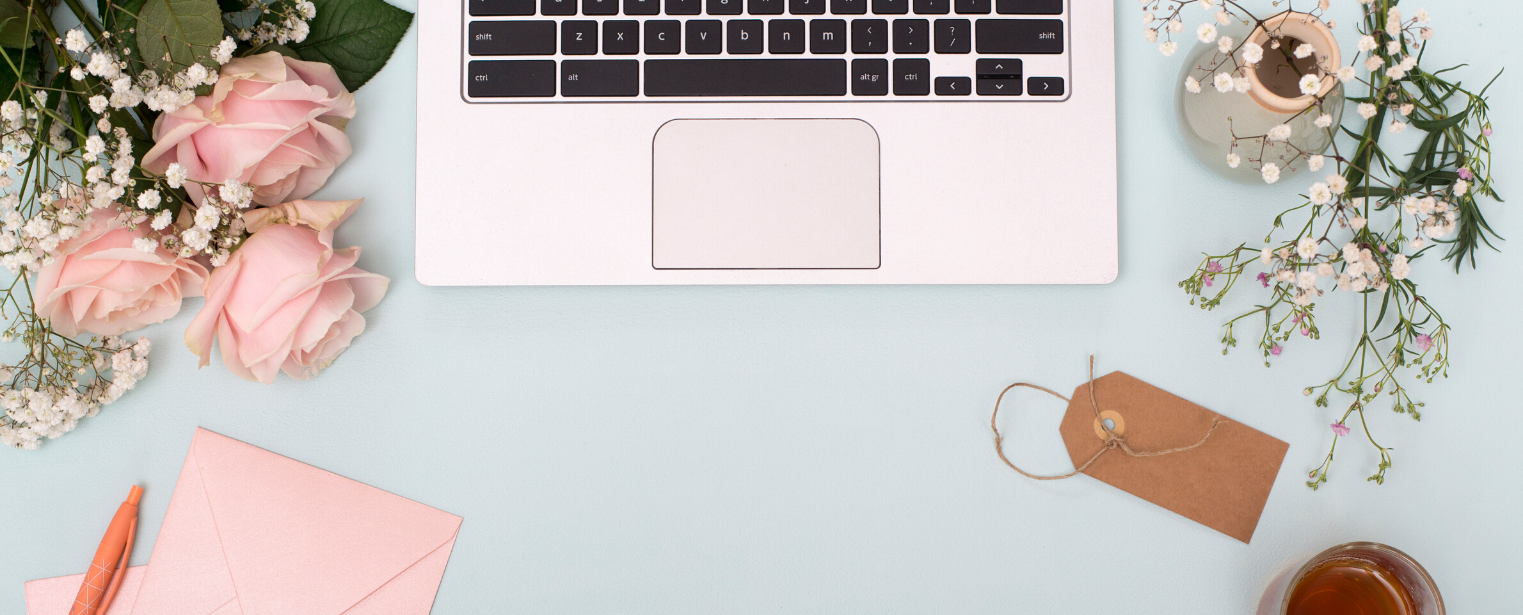 Writing prompts for bloggers; books, mental health, travel, fashion, lifestyle & food